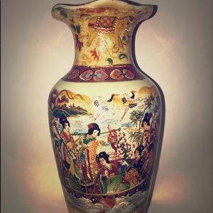 Oriental Vase Hand Painted Highlights of Geishas